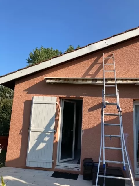 Habillage de planches de rive en hypoxie à Genay, Bourg-en-Bresse, Lemiere Rénovation Père & Fils